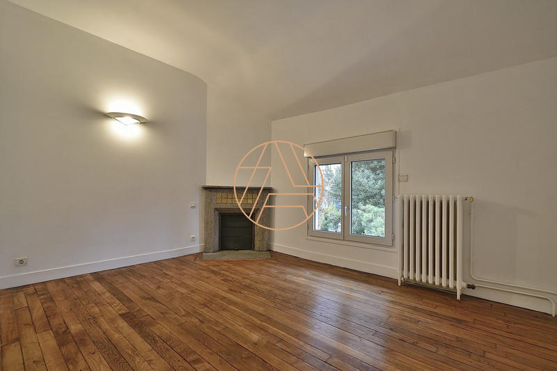 Maison - 93 m² - 5 pièces