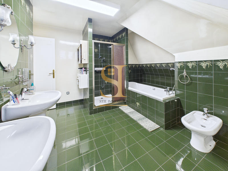 Maison - 175 m² - 7 pièces