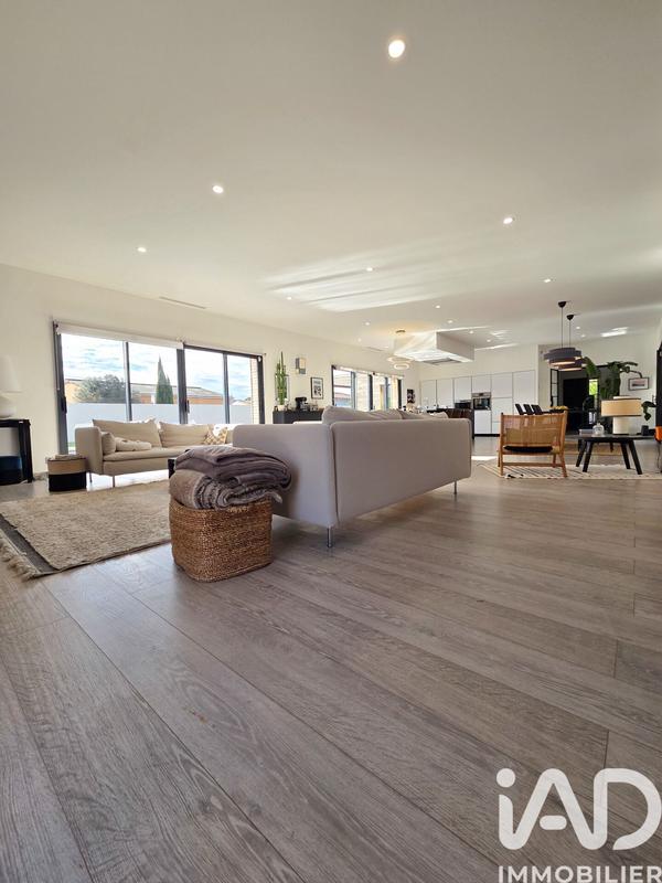 Maison de maîtres - 275 m² - 6 pièces