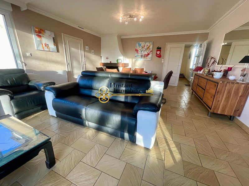 Maison - 193 m² - 9 pièces