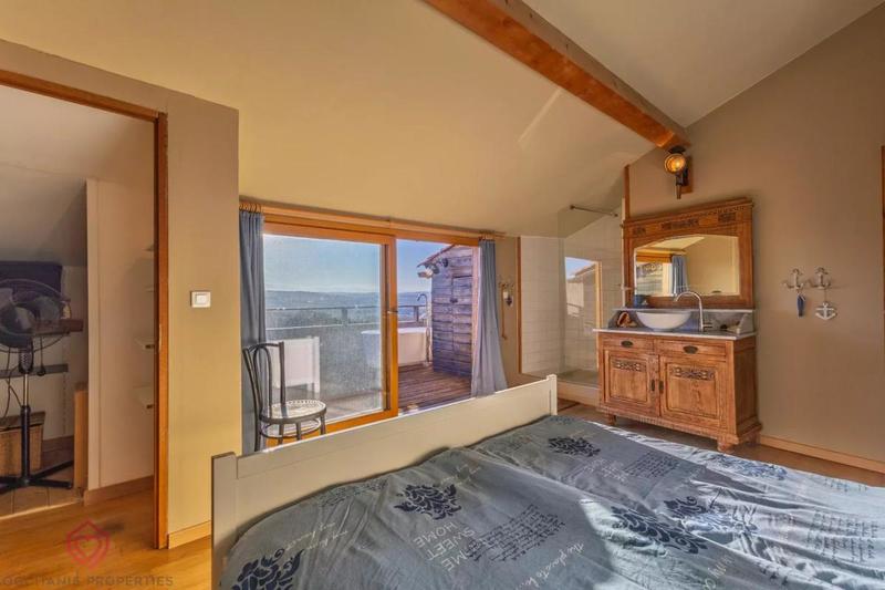 Maison de village - 104 m² - 4 pièces