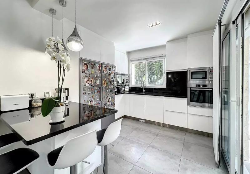 Villa - 230 m² - 7 pièces