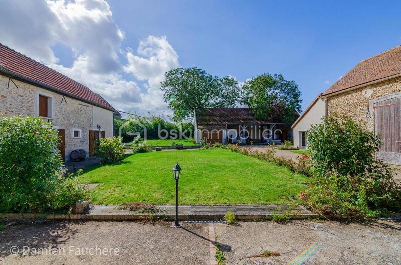 Corps de ferme - 340 m² - 11 pièces