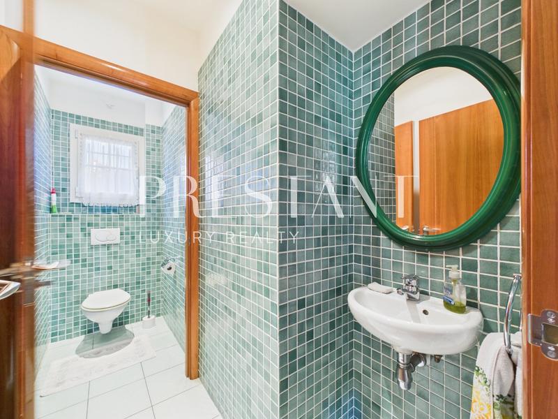 Maison - 230 m² - 6 pièces