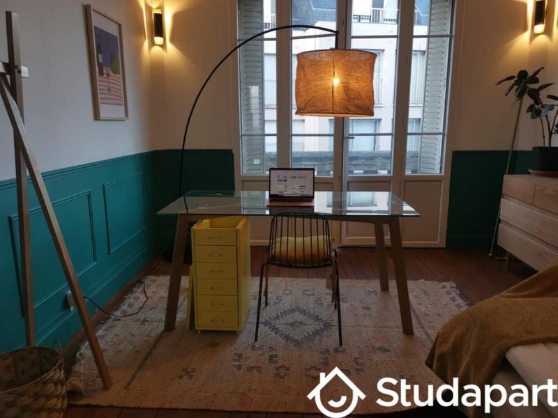 Chambre - 9 m² - 1 pièce