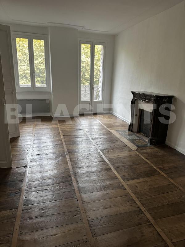 Appartement - 72 m² - 2 pièces