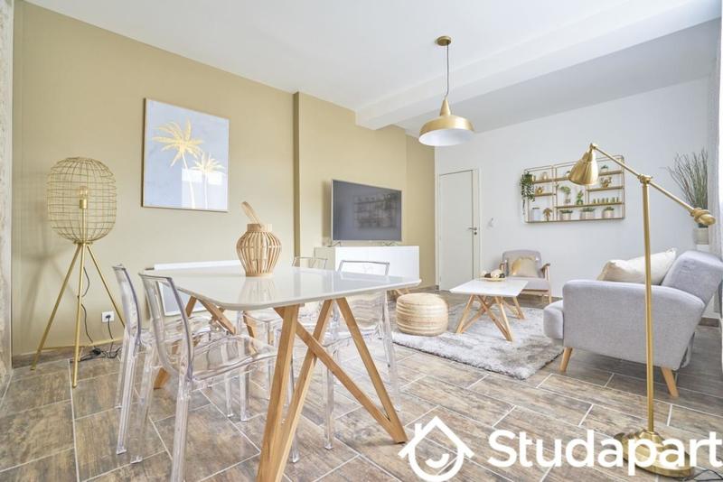 Chambre - 13 m² - 1 pièce