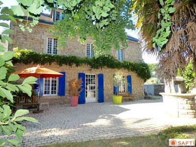 Maison - 220 m² - 9 pièces