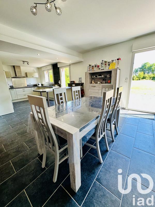 Maison - 180 m² - 8 pièces