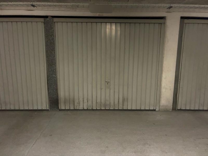Parking / Garage - 12 m²