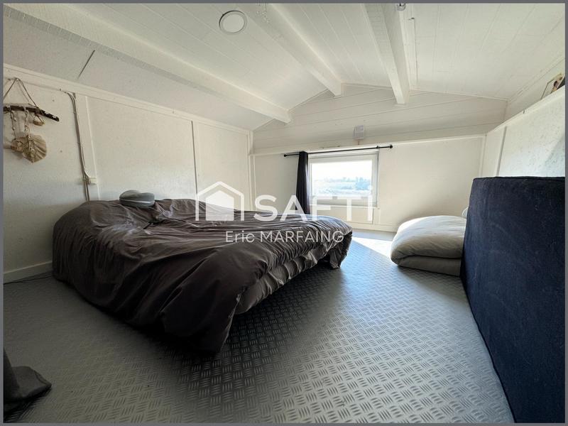 Maison - 230 m² - 8 pièces