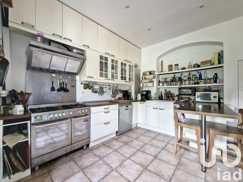 Maison - 215 m² - 8 pièces