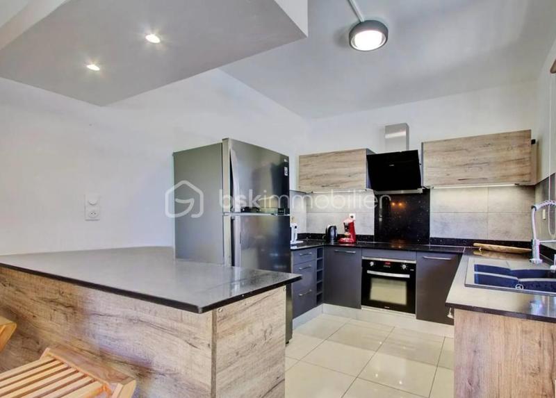 Villa - 100 m² - 5 pièces