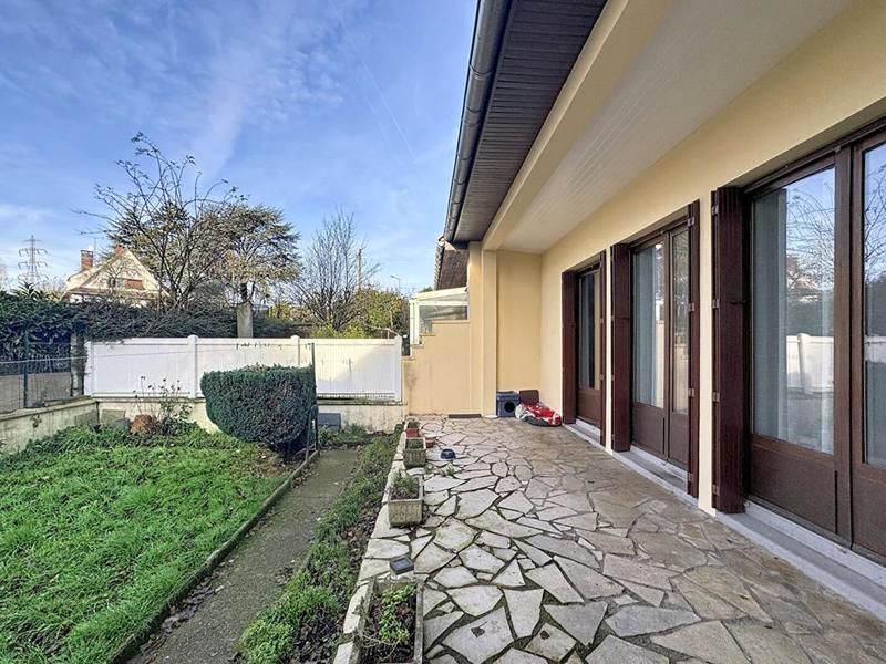 Maison - 100 m² - 6 pièces