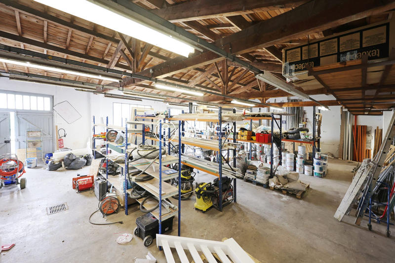 Local d'activités - 260 m²