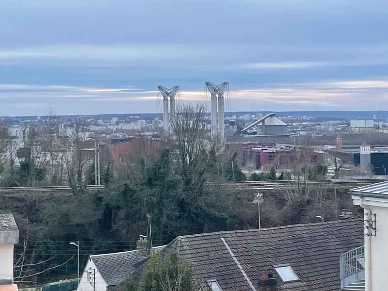 Appartement - 94 m² - 5 pièces