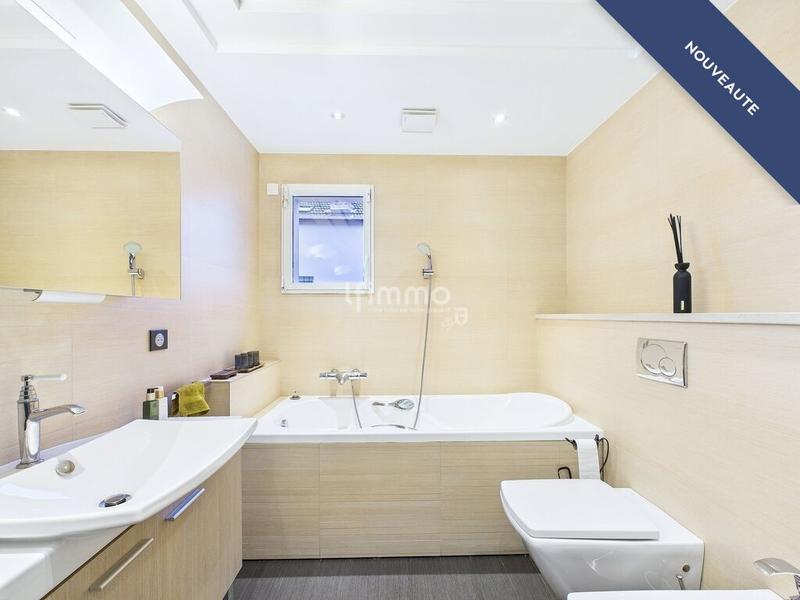 Maison - 378 m² - 7 pièces