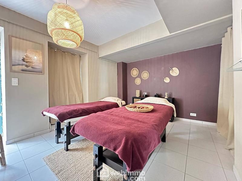 Local commercial - 102 m² - 4 pièces