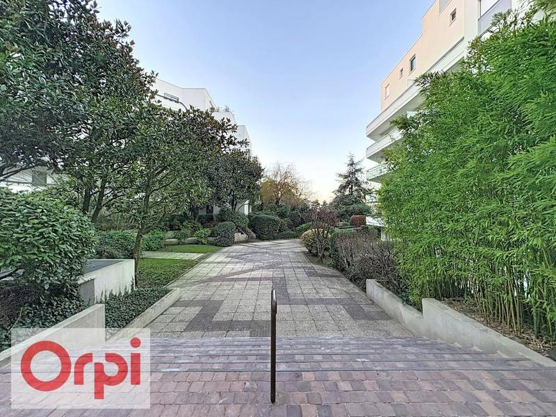 Appartement - 83 m² - 4 pièces