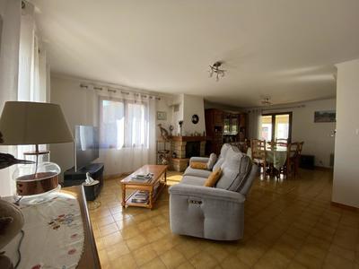 Maison traditionnelle - 93 m² - 4 pièces