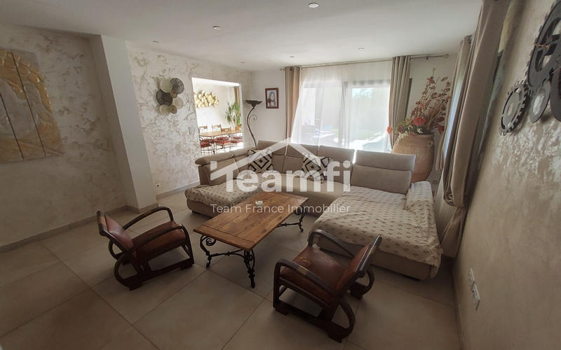 Villa - 176 m² - 6 pièces