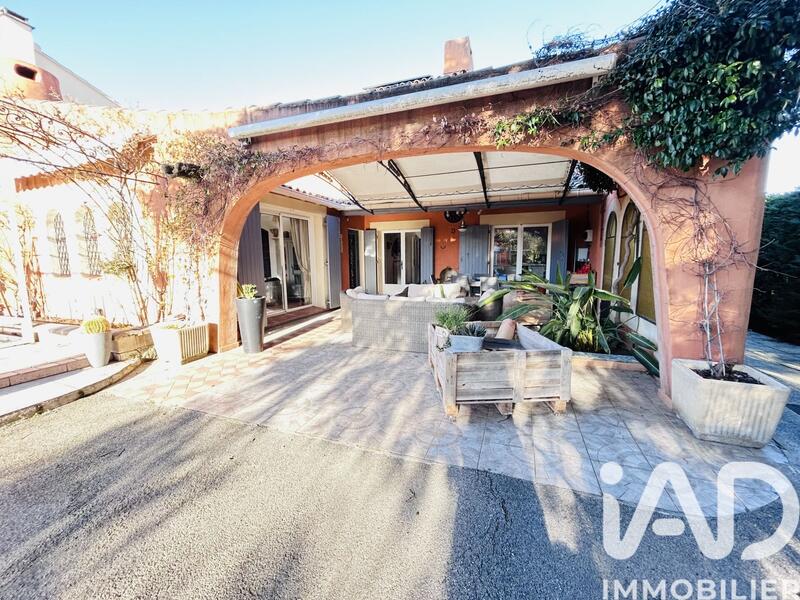 Maison - 215 m² - 5 pièces