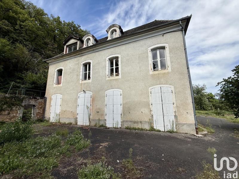 Maison - 800 m² - 11 pièces