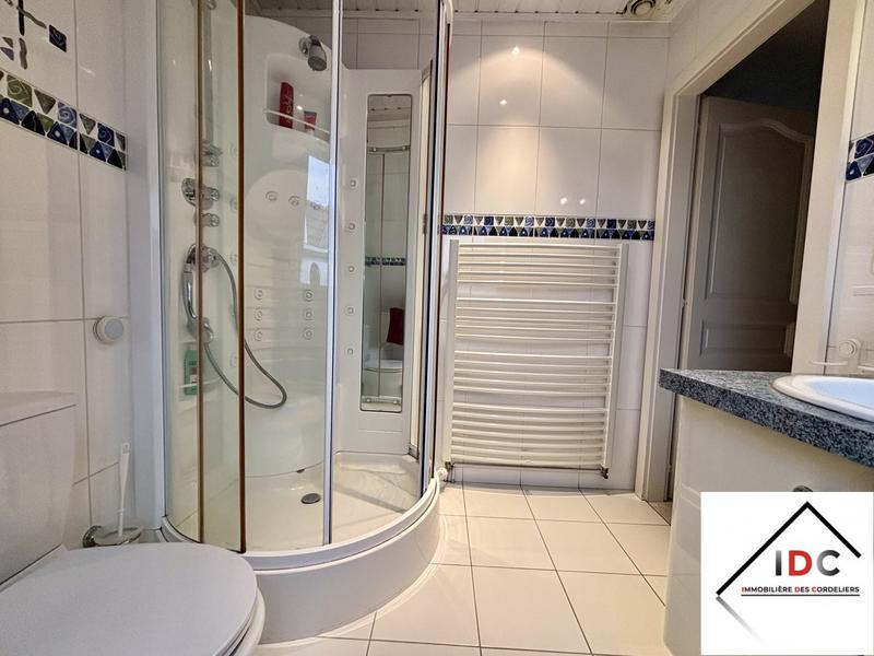 Maison - 166 m² - 6 pièces