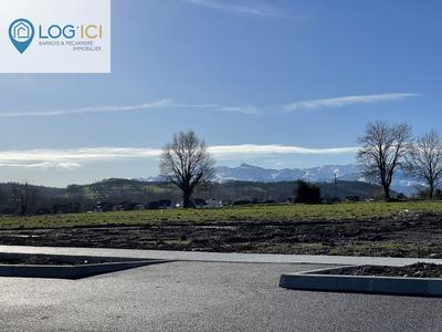 Terrain constructible - 744 m²