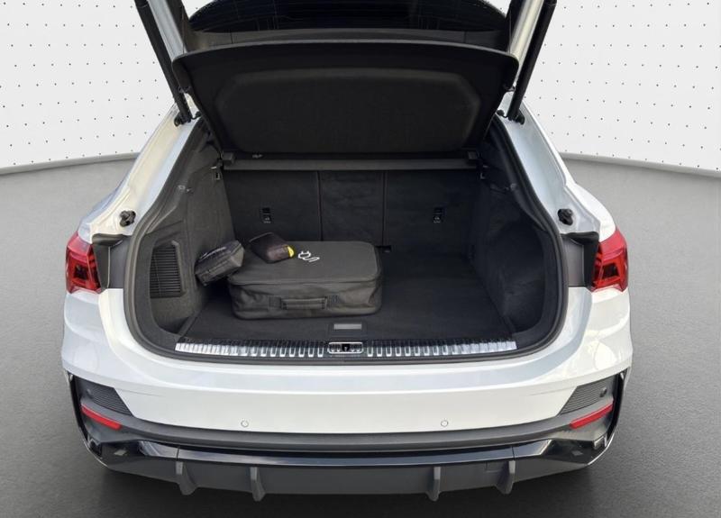 Audi Q3 Sportback 45 TFSIe 245 s-Line Hybride Rechargeable / Matrix Led Regulateur de Distance Sieges et Coffre Elec Apple Carplay Android Auto