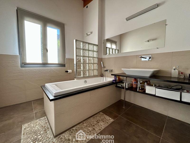 Maison - 175 m² - 4 pièces