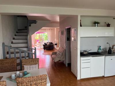 Maison - 93 m² - 4 pièces