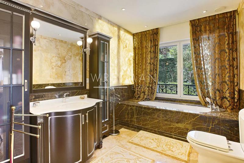 Villa - 700 m² - 15 pièces