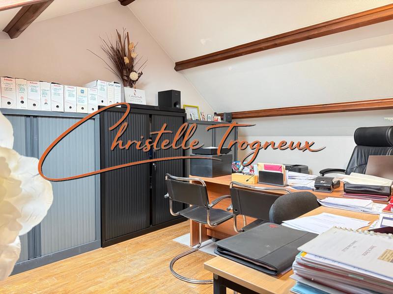 Maison de village - 209 m² - 8 pièces