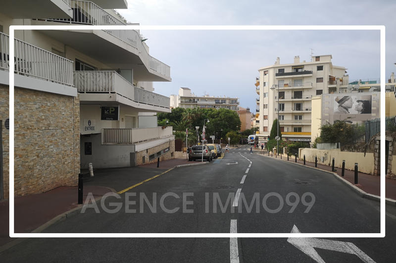 Parking / Garage - 14 m²