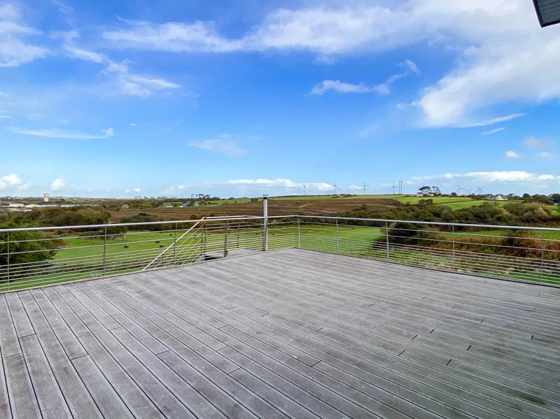 Maison - 180 m² - 7 pièces