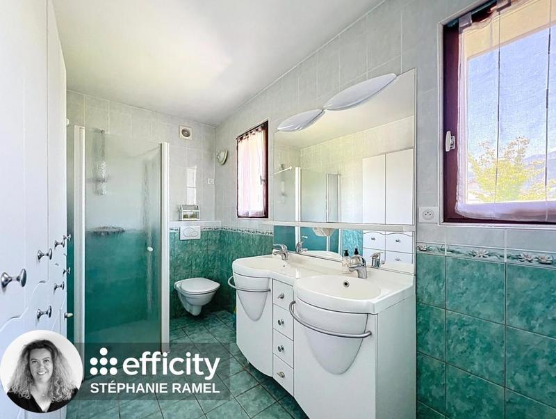 Maison - 200 m² - 7 pièces