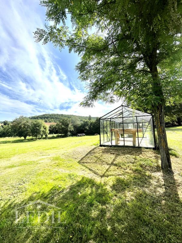 Propriété - 400 m² - 6 pièces