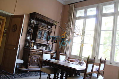 Propriété - 360 m² - 15 pièces