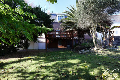 Maison - 137 m² - 6 pièces