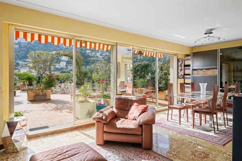 Appartement - 135 m² - 6 pièces