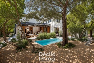 Maison - 300 m² - 9 pièces