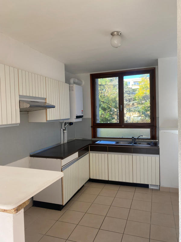 Appartement - 76 m² - 3 pièces