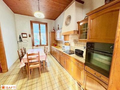 Maison - 132 m² - 8 pièces