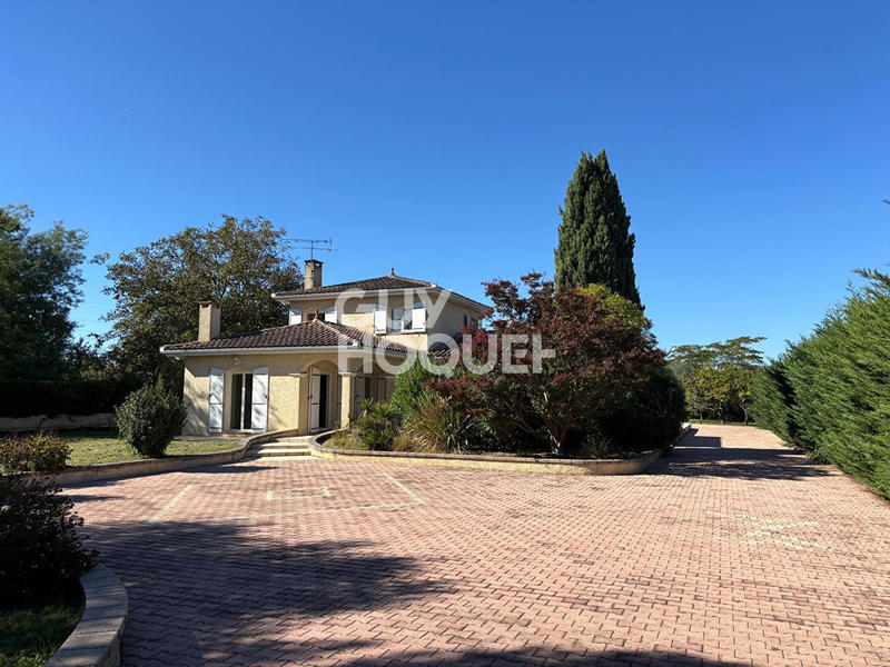 Maison - 200 m² - 5 pièces