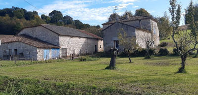 Corps de ferme - 150 m² - 4 pièces