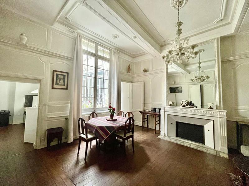 Appartement - 100 m² - 4 pièces