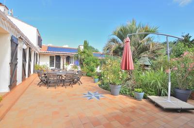 Maison - 231 m² - 13 pièces