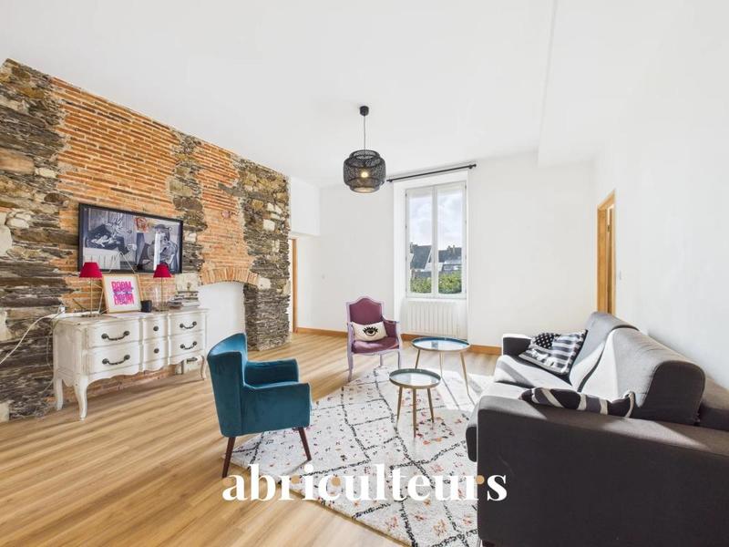 Appartement ancien - 94 m² - 4 pièces