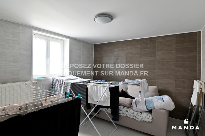 Chambre - 11 m² - 5 pièces